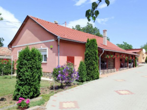 Holiday Home Brigi - SZA113, Balatonszárszó